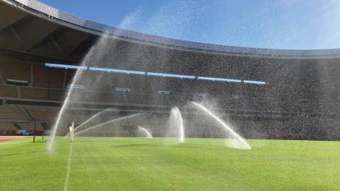 The old installation have been replaced with 35 Hunter PGV-101-G-B 1” valves and 20 Hunter I-50-06-SS-B Part circle sprinklers for the side & goal lines and 15 Hunter  I-50-06-SS-ON-B Full circle sprinklers inside the pitch, each sprinkler having the possibility to be activated individually