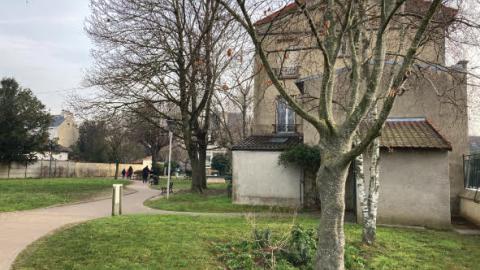 The square next to the town hall will be renovated in 2025.